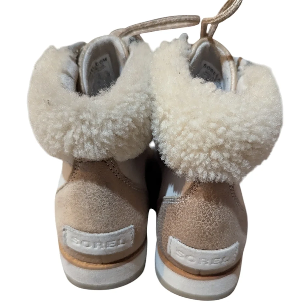 Sorel Harlow Winter Boots Metalic Rose Gold And Leather size 7 Waterproof